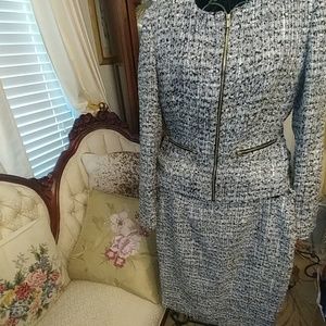 BEAUTIFUL Lady 2pc Black and White Suit